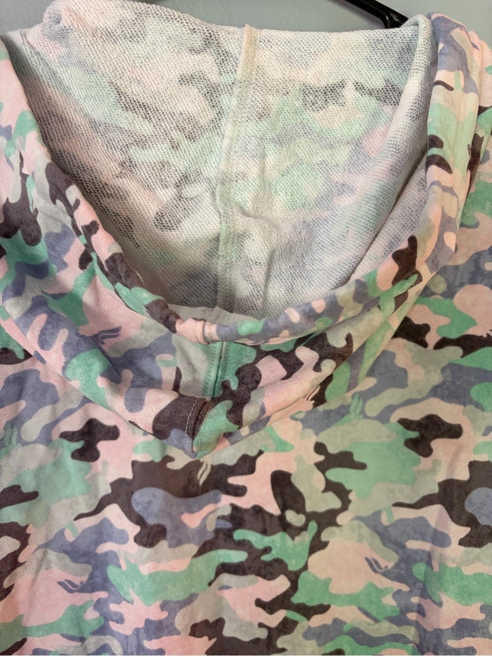 Fabletics Camo Print Athletic Camo Print Athletic Hoodie Sweatshirt Medium - Picture 5 of 10